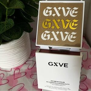 Gwen Stefani Eyeshadow Palette
Simple Kind of Life